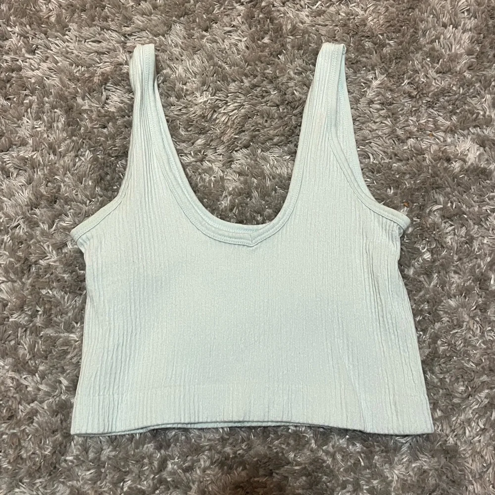 Urban Outfitters Tank Top - Picture 1 of 3